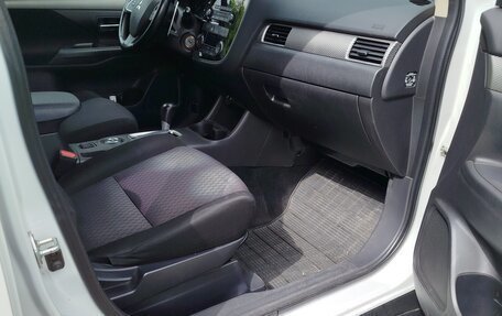 Mitsubishi Outlander III рестайлинг 3, 2012 год, 1 250 000 рублей, 8 фотография