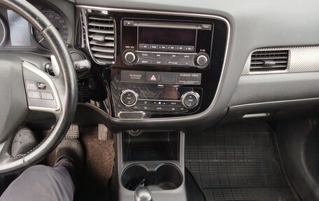 Mitsubishi Outlander III рестайлинг 3, 2012 год, 1 250 000 рублей, 14 фотография