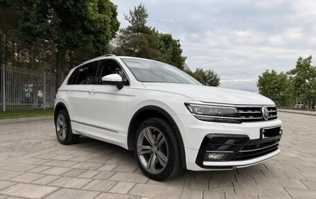 Volkswagen Tiguan II, 2017 год, 3 050 000 рублей, 6 фотография