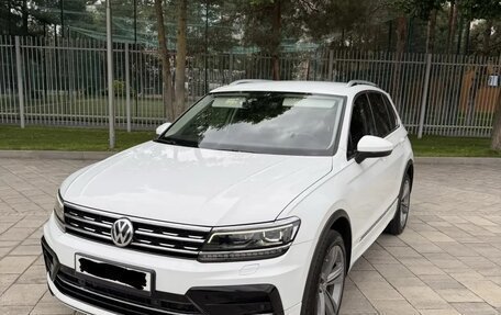 Volkswagen Tiguan II, 2017 год, 3 050 000 рублей, 4 фотография