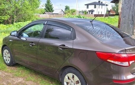 KIA Rio III рестайлинг, 2015 год, 950 000 рублей, 3 фотография