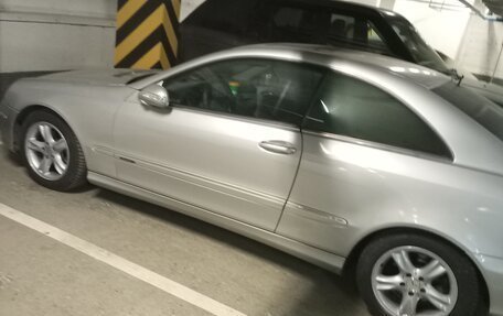 Mercedes-Benz CLK-Класс, 2002 год, 1 100 000 рублей, 2 фотография