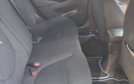 Hyundai Solaris II рестайлинг, 2011 год, 760 000 рублей, 7 фотография