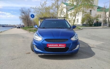 Hyundai Solaris II рестайлинг, 2011 год, 760 000 рублей, 2 фотография