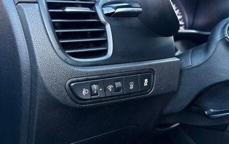KIA Rio IV, 2017 год, 1 230 000 рублей, 18 фотография