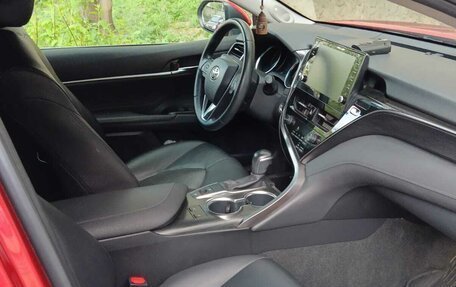 Toyota Camry, 2021 год, 3 250 000 рублей, 6 фотография