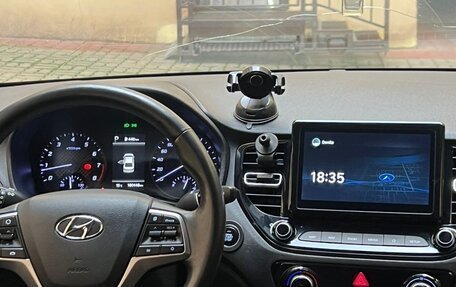 Hyundai Solaris II рестайлинг, 2021 год, 1 400 000 рублей, 11 фотография