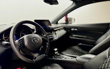 Toyota C-HR I рестайлинг, 2019 год, 2 380 000 рублей, 11 фотография
