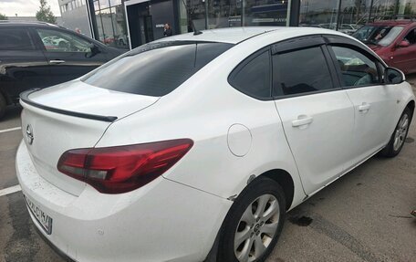 Opel Astra J, 2014 год, 529 000 рублей, 3 фотография