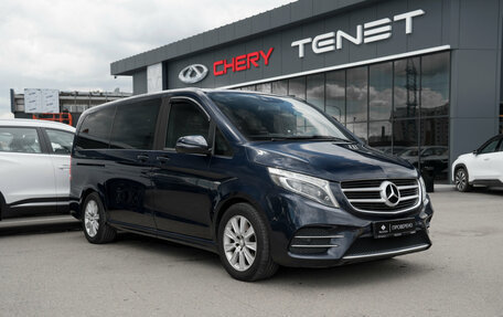 Mercedes-Benz V-Класс, 2016 год, 3 345 000 рублей, 2 фотография