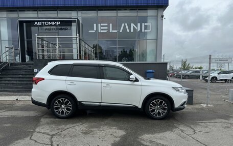 Mitsubishi Outlander III рестайлинг 3, 2015 год, 2 100 000 рублей, 4 фотография