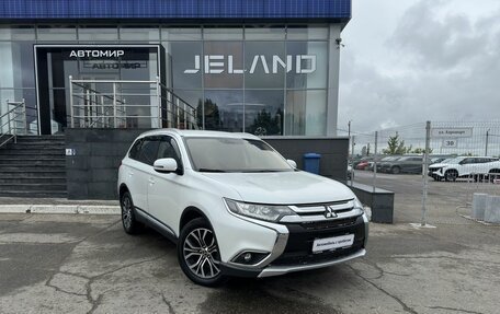 Mitsubishi Outlander III рестайлинг 3, 2015 год, 2 100 000 рублей, 3 фотография