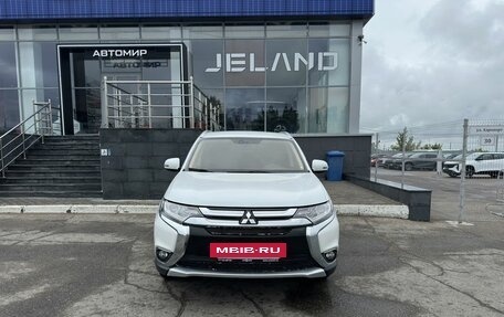 Mitsubishi Outlander III рестайлинг 3, 2015 год, 2 100 000 рублей, 2 фотография