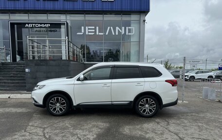 Mitsubishi Outlander III рестайлинг 3, 2015 год, 2 100 000 рублей, 8 фотография