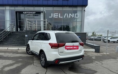 Mitsubishi Outlander III рестайлинг 3, 2015 год, 2 100 000 рублей, 7 фотография