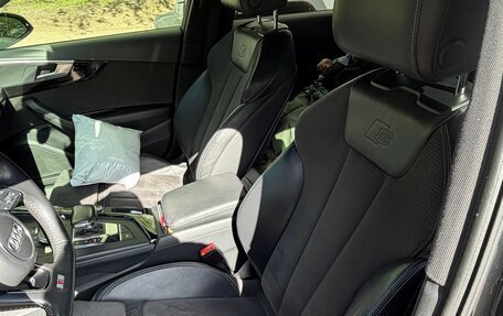 Audi A4, 2018 год, 2 340 000 рублей, 9 фотография