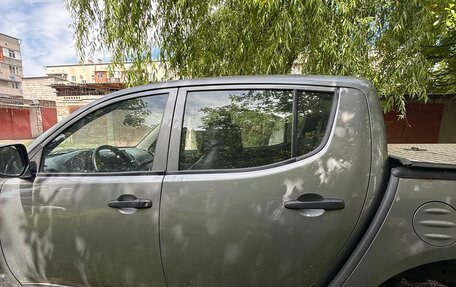 Mitsubishi L200 IV рестайлинг, 2015 год, 1 550 000 рублей, 2 фотография