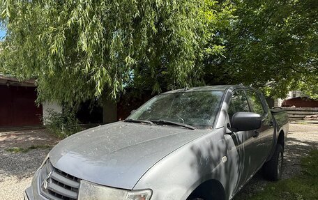 Mitsubishi L200 IV рестайлинг, 2015 год, 1 550 000 рублей, 4 фотография