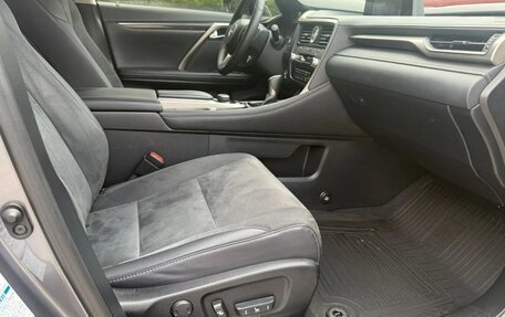 Lexus RX IV рестайлинг, 2019 год, 4 235 000 рублей, 7 фотография