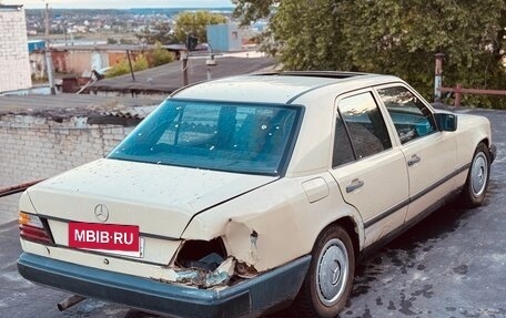 Mercedes-Benz W124, 1989 год, 165 000 рублей, 3 фотография