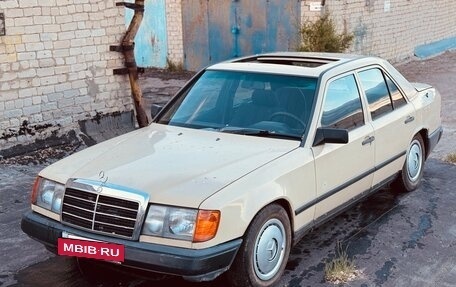 Mercedes-Benz W124, 1989 год, 165 000 рублей, 2 фотография