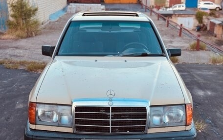 Mercedes-Benz W124, 1989 год, 165 000 рублей, 4 фотография