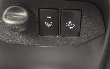 Toyota Vitz, 2019 год, 1 400 000 рублей, 8 фотография