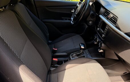 KIA Rio IV, 2018 год, 1 520 000 рублей, 6 фотография