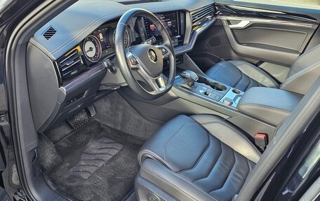 Volkswagen Touareg III, 2018 год, 4 600 000 рублей, 8 фотография