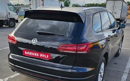 Volkswagen Touareg III, 2018 год, 4 600 000 рублей, 4 фотография