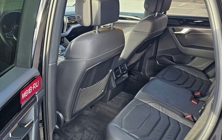 Volkswagen Touareg III, 2018 год, 4 600 000 рублей, 10 фотография