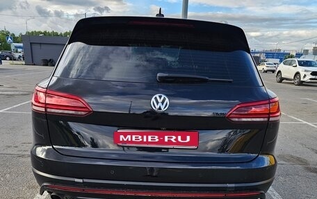 Volkswagen Touareg III, 2018 год, 4 600 000 рублей, 3 фотография