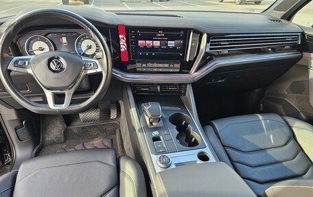 Volkswagen Touareg III, 2018 год, 4 600 000 рублей, 9 фотография