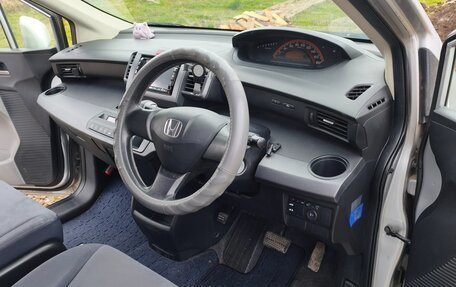 Honda Freed I, 2010 год, 900 000 рублей, 33 фотография