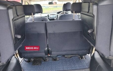 Honda Freed I, 2010 год, 900 000 рублей, 25 фотография