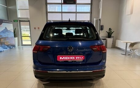 Volkswagen Tiguan II, 2021 год, 2 500 000 рублей, 5 фотография
