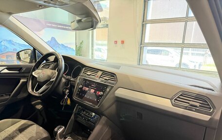 Volkswagen Tiguan II, 2021 год, 2 500 000 рублей, 10 фотография