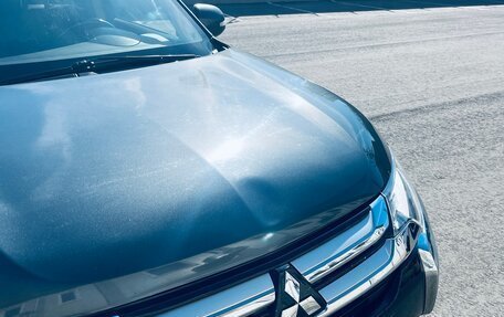 Mitsubishi Outlander III рестайлинг 3, 2015 год, 1 720 000 рублей, 4 фотография