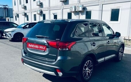 Mitsubishi Outlander III рестайлинг 3, 2015 год, 1 720 000 рублей, 3 фотография