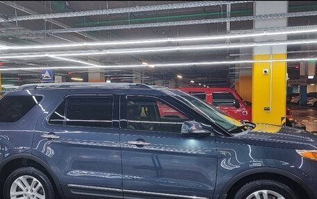 Ford Explorer VI, 2013 год, 1 850 000 рублей, 2 фотография
