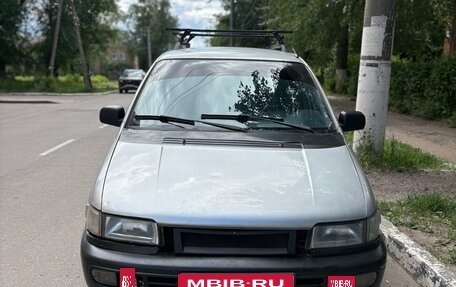 Mitsubishi Space Runner II, 1992 год, 145 000 рублей, 2 фотография