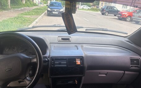 Mitsubishi Space Runner II, 1992 год, 145 000 рублей, 6 фотография