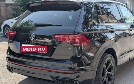 Volkswagen Tiguan II, 2021 год, 3 750 000 рублей, 3 фотография