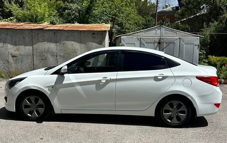 Hyundai Solaris II рестайлинг, 2016 год, 1 050 000 рублей, 3 фотография