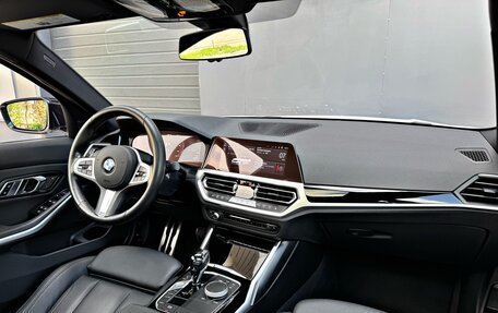 BMW 3 серия, 2019 год, 3 850 000 рублей, 15 фотография