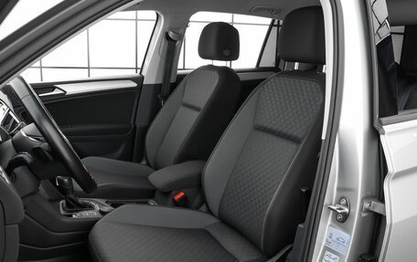 Volkswagen Tiguan II, 2020 год, 2 850 000 рублей, 9 фотография