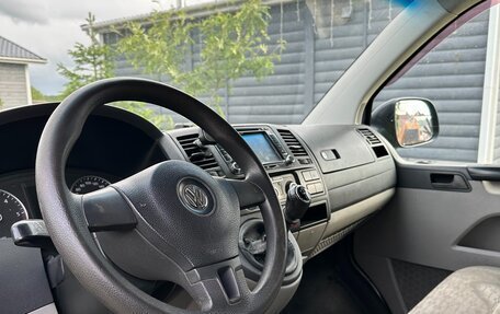Volkswagen Transporter T5 рестайлинг, 2011 год, 1 071 000 рублей, 3 фотография