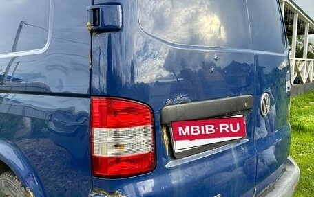 Volkswagen Transporter T5 рестайлинг, 2011 год, 1 071 000 рублей, 2 фотография
