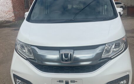 Honda Stepwgn IV, 2016 год, 1 880 000 рублей, 1 фотография