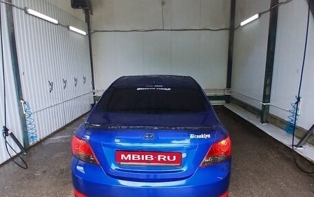 Hyundai Solaris II рестайлинг, 2012 год, 870 000 рублей, 3 фотография